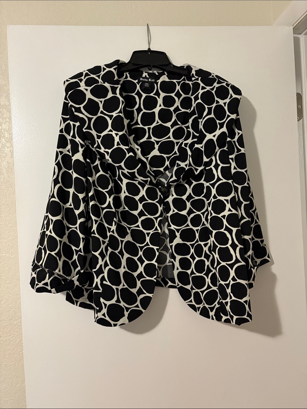 Dana Kay Black & White Circle-Print Open Front Blazer